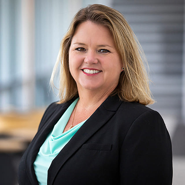 Headshot of Kris Deeter